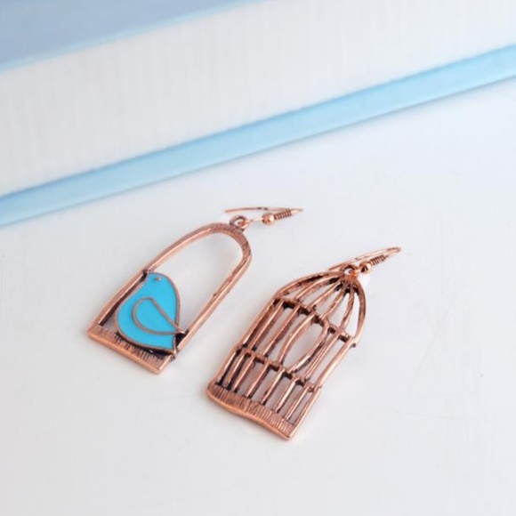 NEW cute bird and cage earrings - Picture 3 of 4